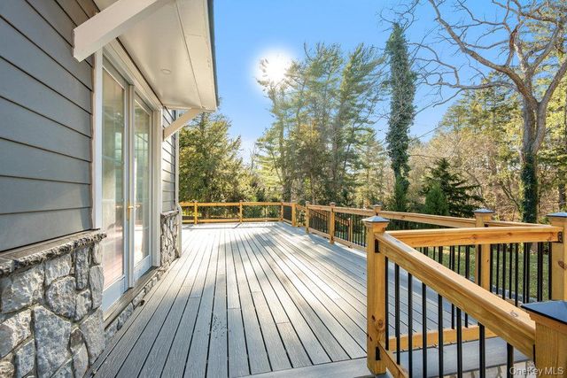 89 Mill River Road, Upper Brookville, NY 11771