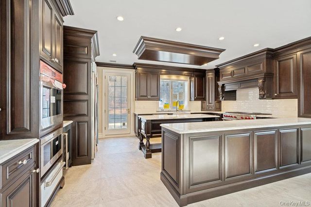 89 Mill River Road, Upper Brookville, NY 11771