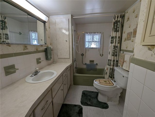 107 48TH AVENUE DRIVE W, Bradenton, FL 34207