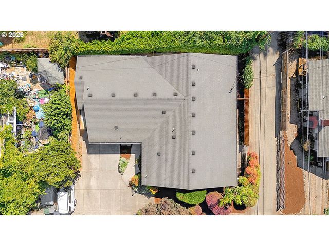 945 MADISON St, Eugene, OR 97402
