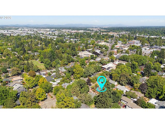 945 MADISON St, Eugene, OR 97402