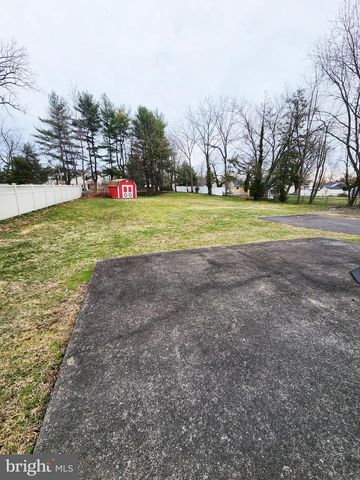 80 E MAIN ST, Marlton, NJ 08053