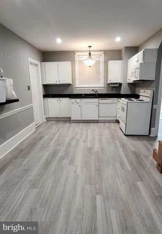 80 E MAIN ST, Marlton, NJ 08053