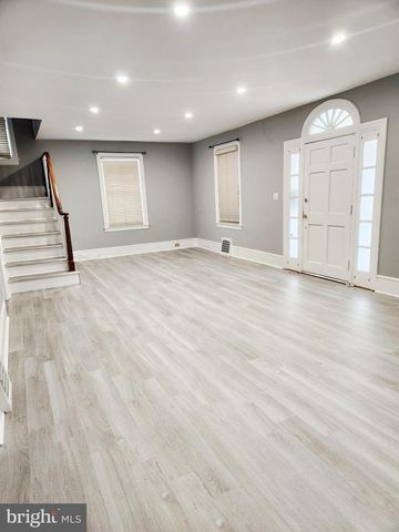 80 E MAIN ST, Marlton, NJ 08053