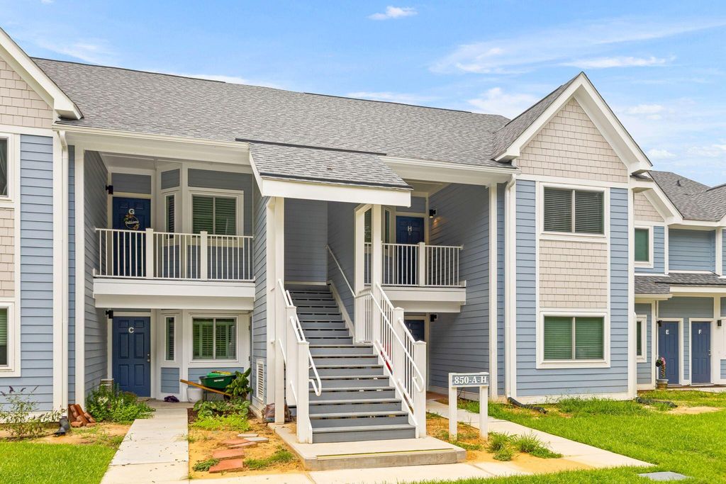 850 Ilex Court H, Mount Pleasant, SC 29464