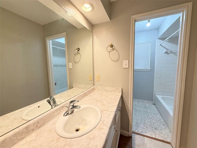 9002 Sabastian Drive, Houston, TX 77083