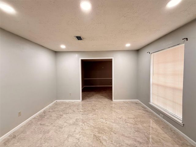 9002 Sabastian Drive, Houston, TX 77083