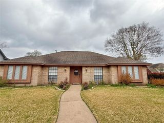 9002 Sabastian Drive, Houston, TX 77083