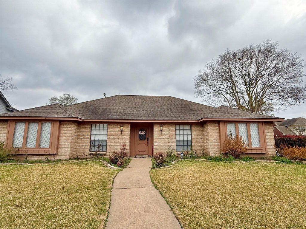 9002 Sabastian Drive, Houston, TX 77083