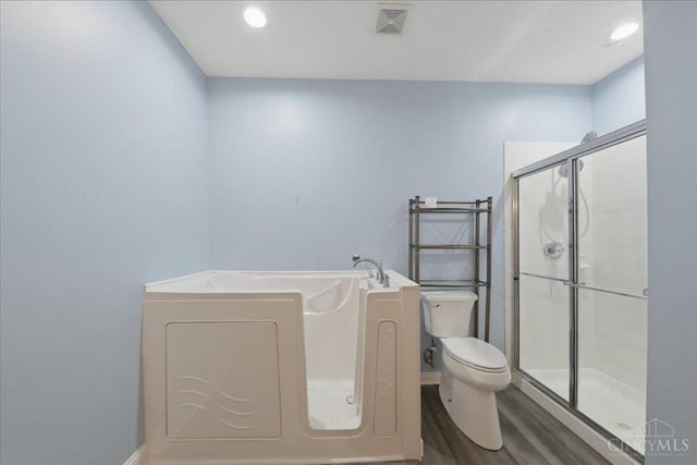8038 Pinnacle Point Drive, West Chester, OH 45069