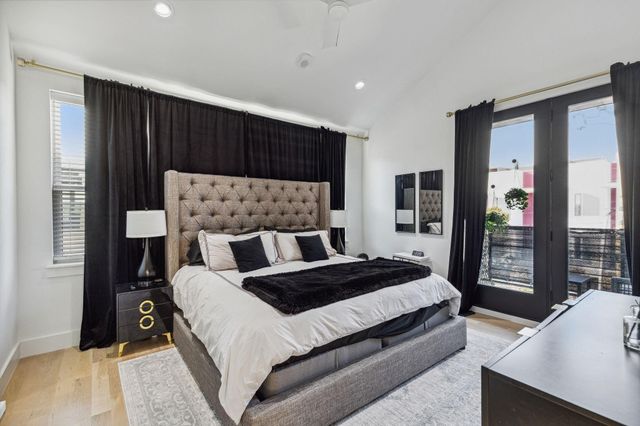 2912 Hawthorne Avenue 101, Dallas, TX 75219