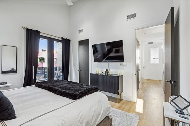 2912 Hawthorne Avenue 101, Dallas, TX 75219