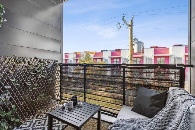 2912 Hawthorne Avenue 101, Dallas, TX 75219