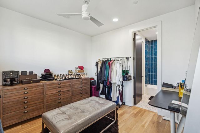 2912 Hawthorne Avenue 101, Dallas, TX 75219