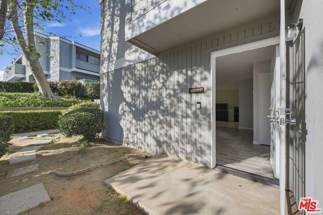 13091 Hubbard Street 5, Sylmar, CA 91342