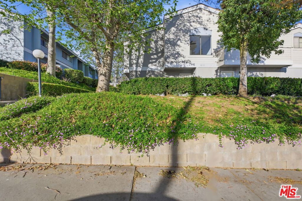 Image 1 of property listing at 13091 Hubbard Street 5, Sylmar, CA 91342