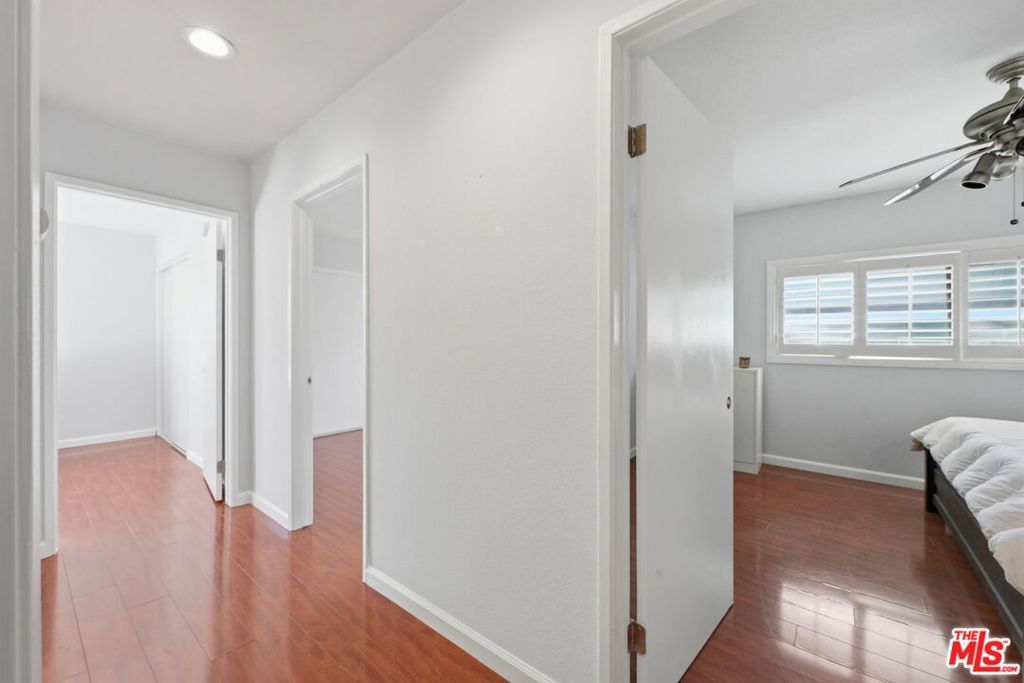 Image 16 of property listing at 13091 Hubbard Street 5, Sylmar, CA 91342