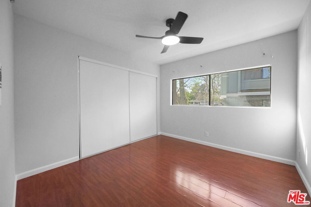 Image 21 of property listing at 13091 Hubbard Street 5, Sylmar, CA 91342