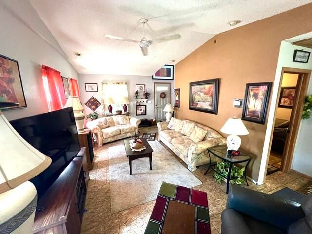 709 Oak Avenue, Muskegon, MI 49442