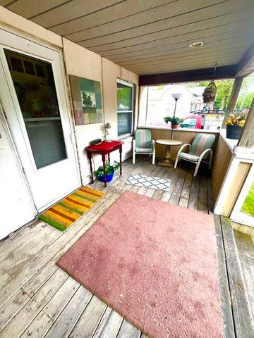 709 Oak Avenue, Muskegon, MI 49442