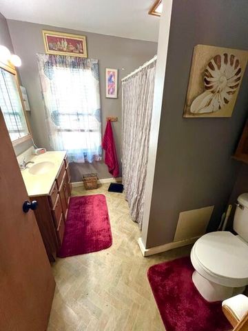 709 Oak Avenue, Muskegon, MI 49442