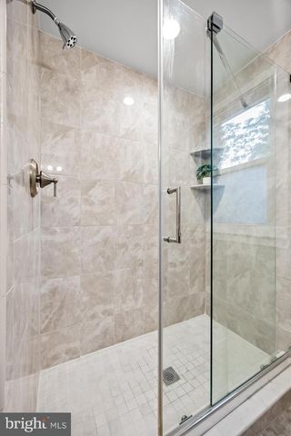 50 E RIDING DR, Cherry Hill, NJ 08003