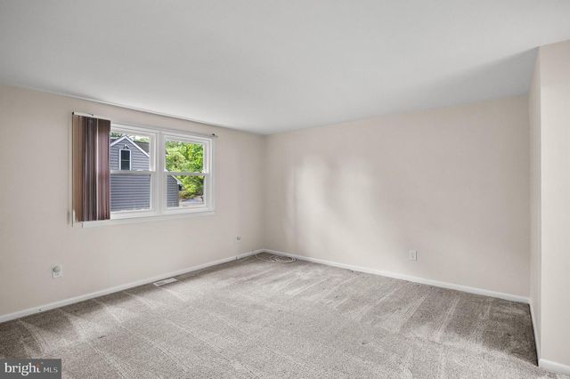 50 E RIDING DR, Cherry Hill, NJ 08003