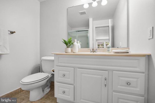 50 E RIDING DR, Cherry Hill, NJ 08003