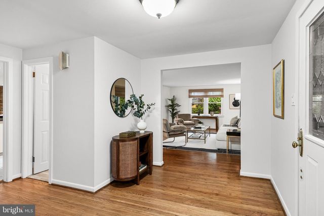 50 E RIDING DR, Cherry Hill, NJ 08003
