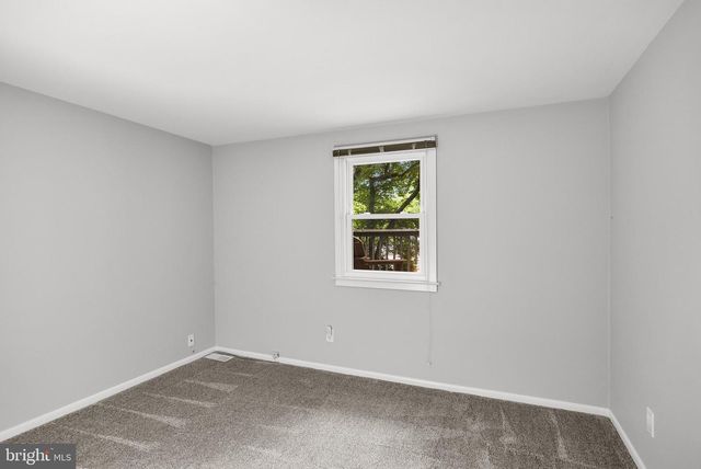 50 E RIDING DR, Cherry Hill, NJ 08003