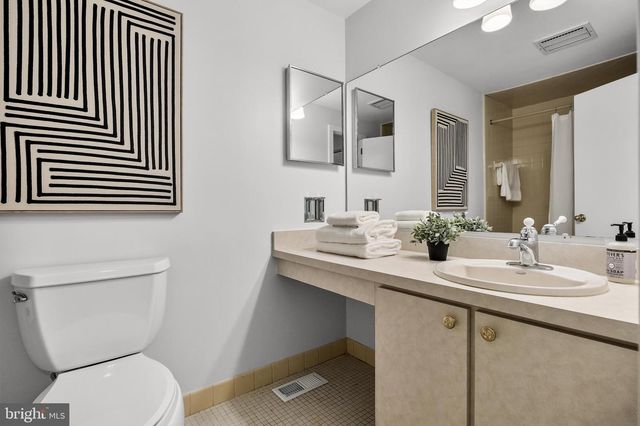 50 E RIDING DR, Cherry Hill, NJ 08003