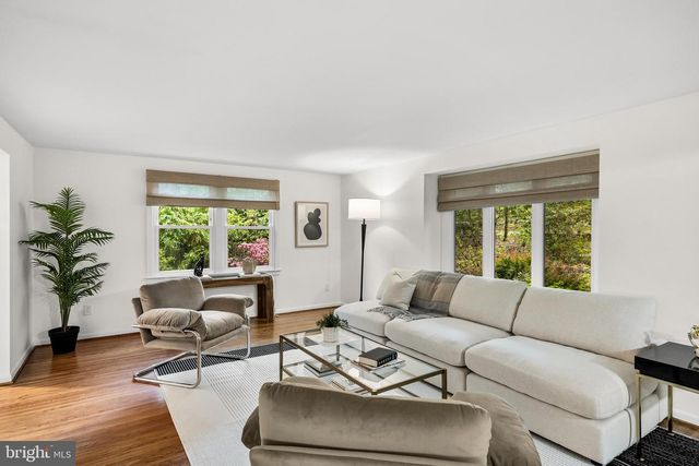 50 E RIDING DR, Cherry Hill, NJ 08003