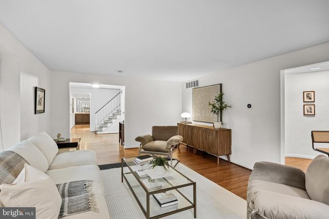 50 E RIDING DR, Cherry Hill, NJ 08003
