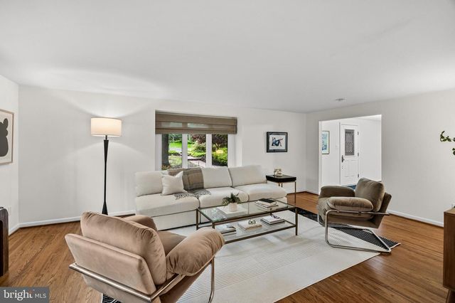 50 E RIDING DR, Cherry Hill, NJ 08003