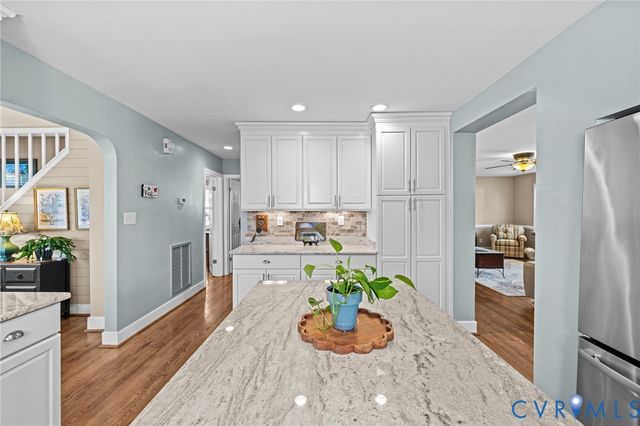 408 John St, Ashland, VA 23005