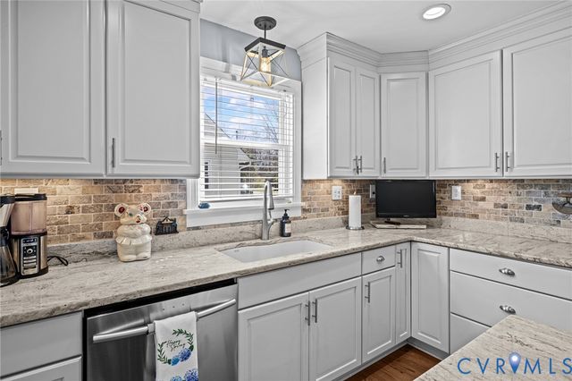 408 John St, Ashland, VA 23005