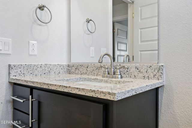 11872 Barrenkale Place, El Paso, TX 79934