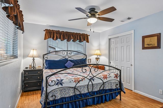 724 Bedford Court W, Hurst, TX 76053