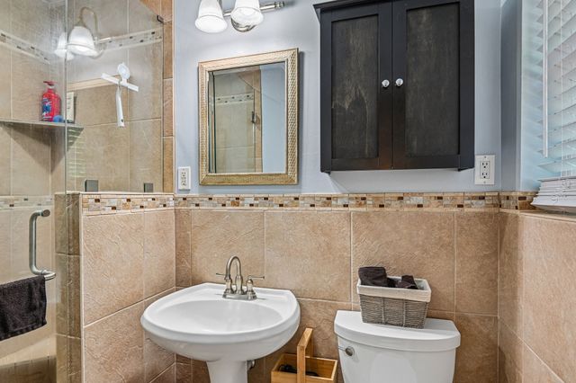 724 Bedford Court W, Hurst, TX 76053