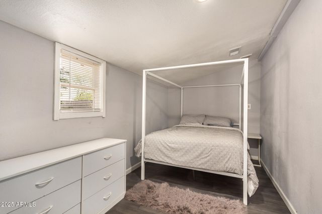 8915 N 9TH Place, Phoenix, AZ 85020