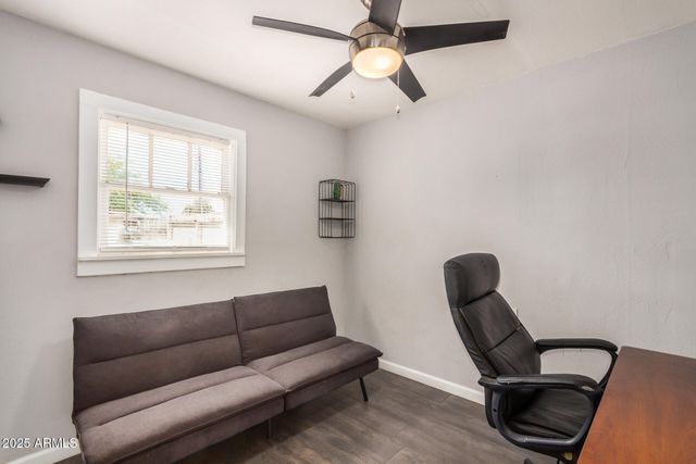 8915 N 9TH Place, Phoenix, AZ 85020