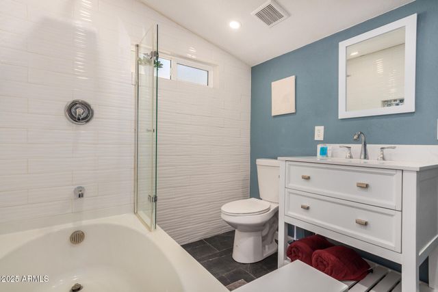 8915 N 9TH Place, Phoenix, AZ 85020