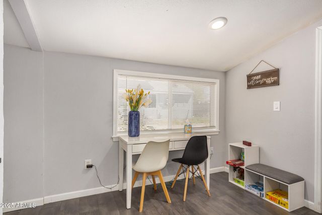 8915 N 9TH Place, Phoenix, AZ 85020