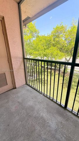 10361 NW 11th Street 203, Pembroke Pines, FL 33026