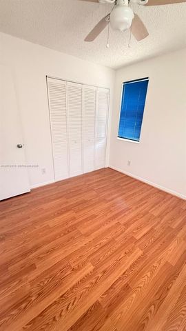 10361 NW 11th Street 203, Pembroke Pines, FL 33026