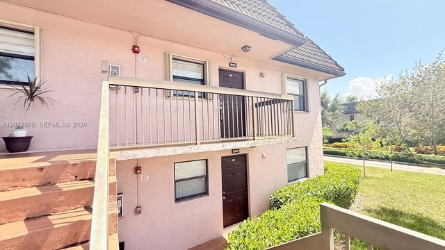 10361 NW 11th Street 203, Pembroke Pines, FL 33026
