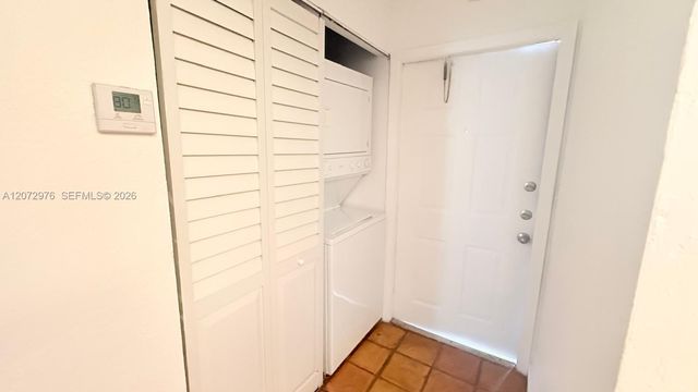 10361 NW 11th Street 203, Pembroke Pines, FL 33026