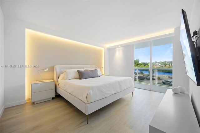 20505 E Country Club Drive 231, Aventura, FL 33180