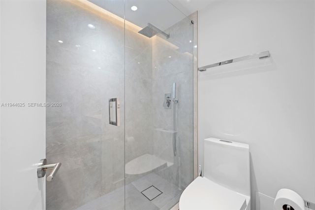 20505 E Country Club Drive 231, Aventura, FL 33180