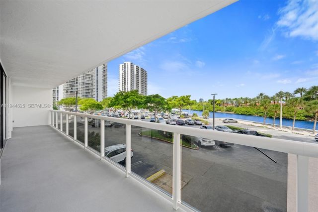 20505 E Country Club Drive 231, Aventura, FL 33180